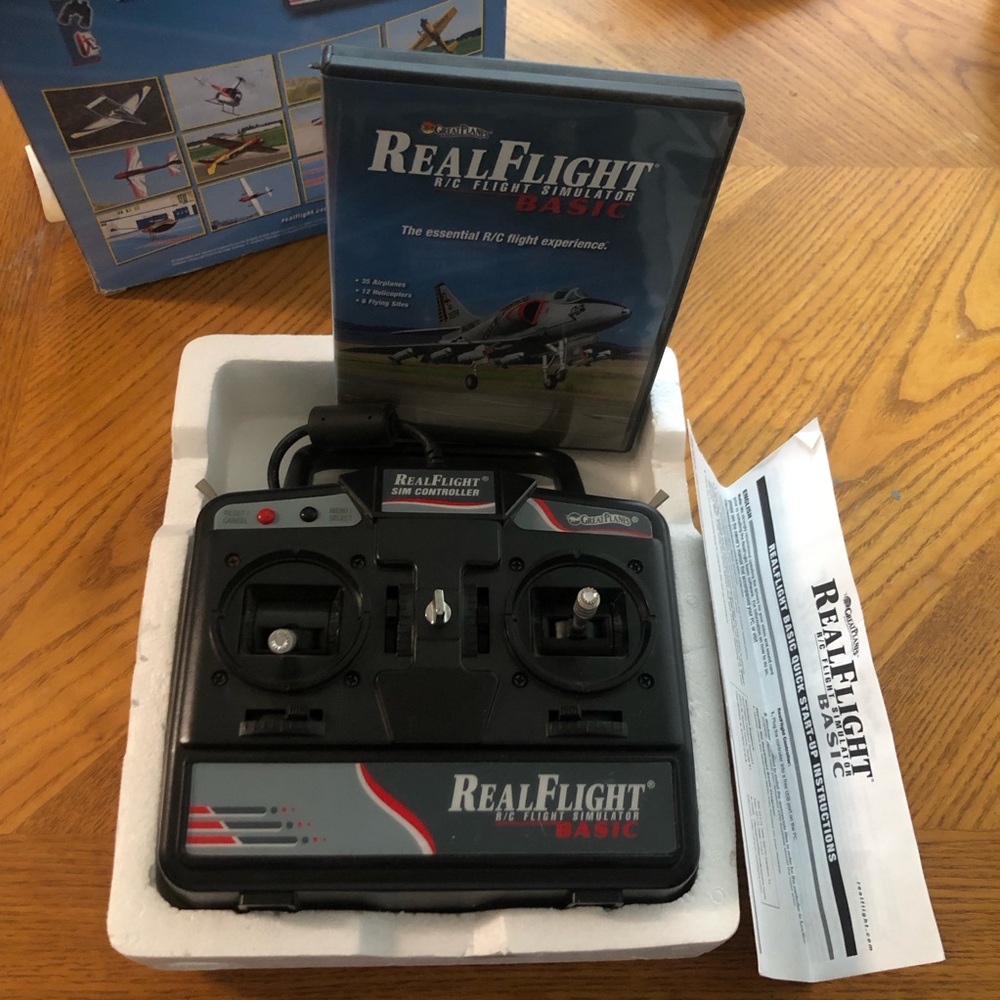RealFlight R/C Flight Simulator Basic - Picture 8 of 12